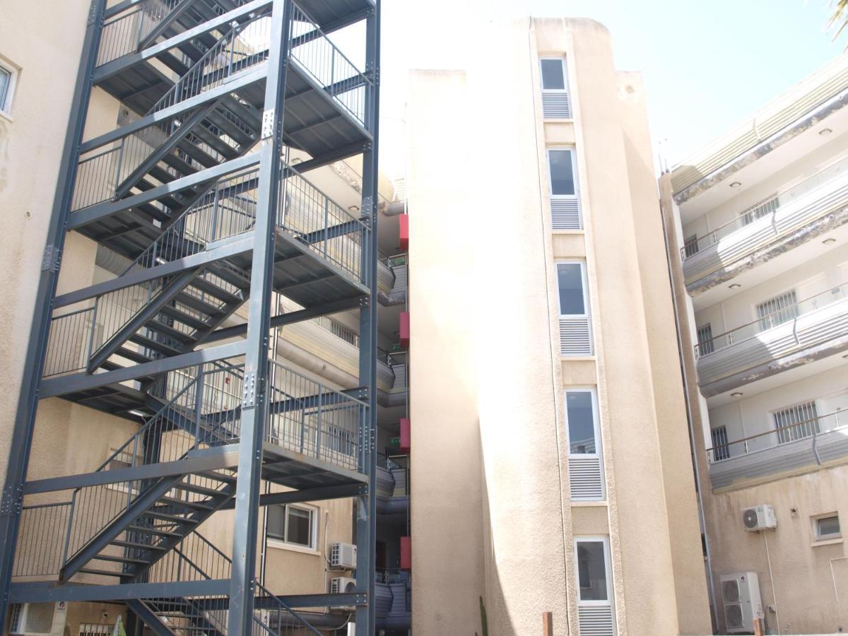 Attic City Apartments Ларнака Екстер'єр фото